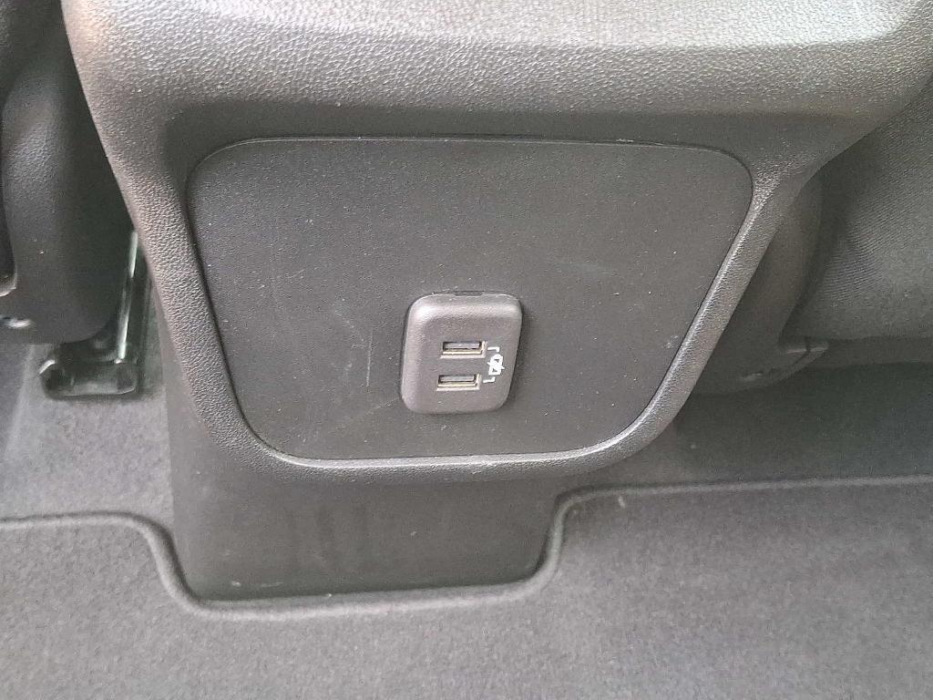 used 2021 Chevrolet Equinox car, priced at $19,998