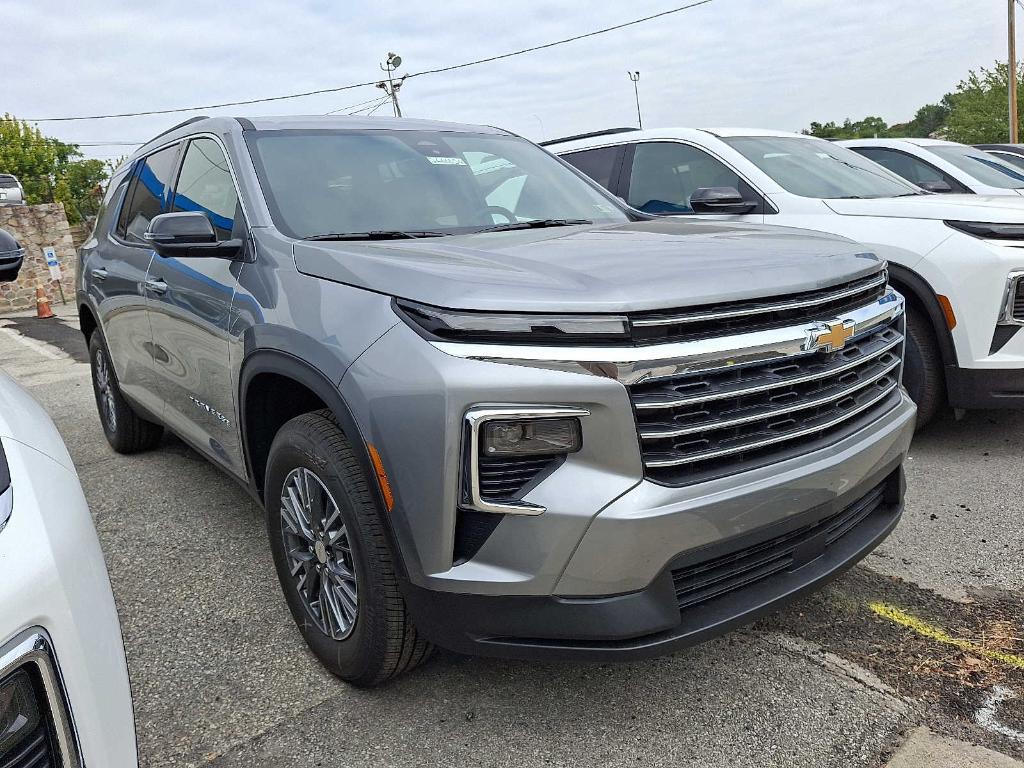 new 2026 Chevrolet Traverse car, priced at $42,420