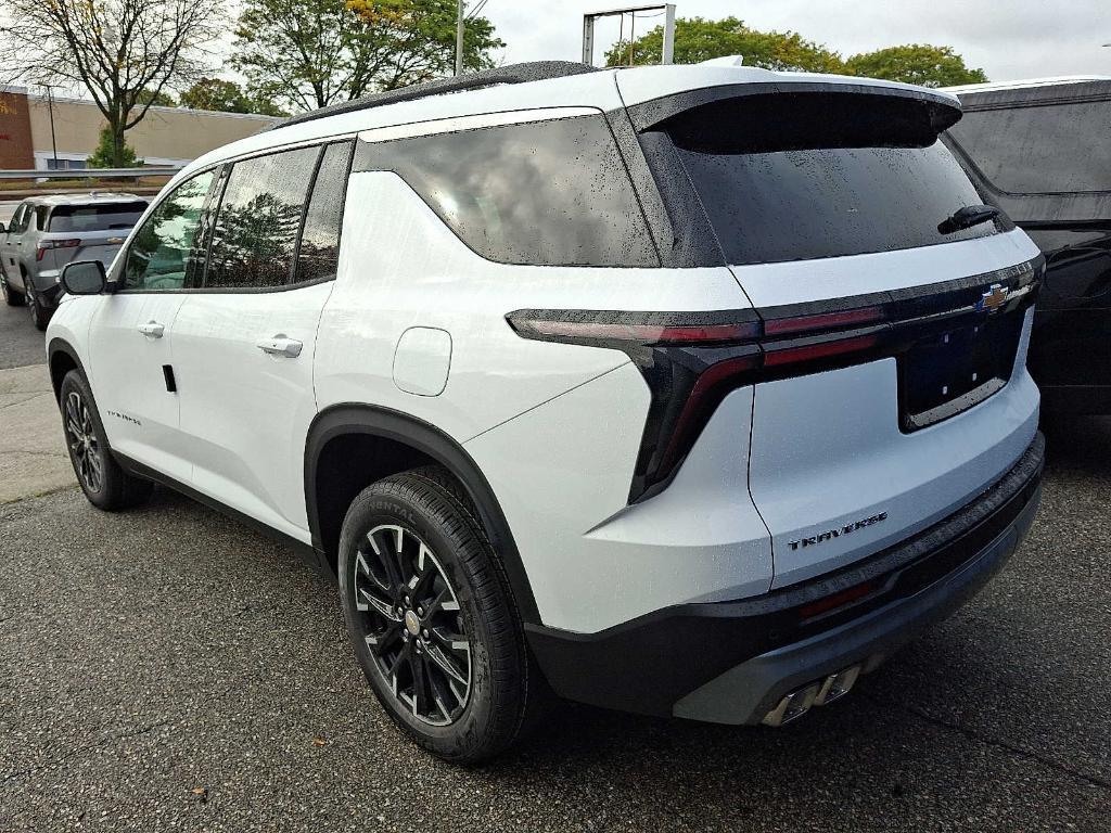 new 2026 Chevrolet Traverse car, priced at $43,990