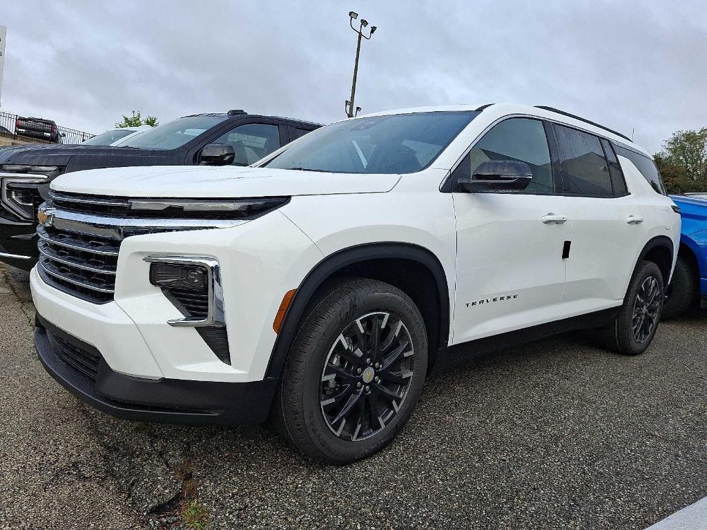 new 2026 Chevrolet Traverse car, priced at $43,990