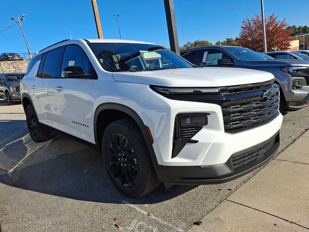 new 2026 Chevrolet Traverse car, priced at $43,480