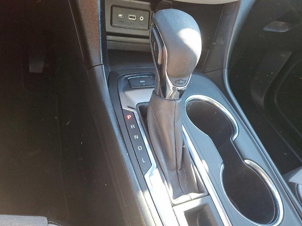 used 2023 Chevrolet Equinox car, priced at $24,495