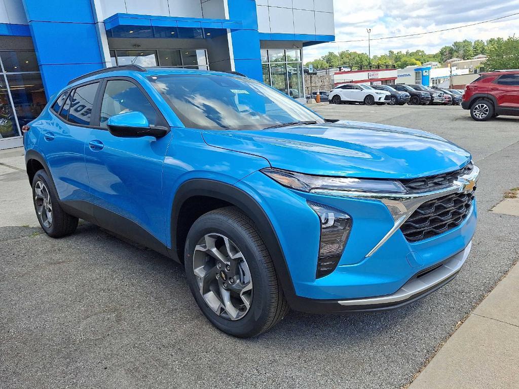 new 2025 Chevrolet Trax car, priced at $25,380
