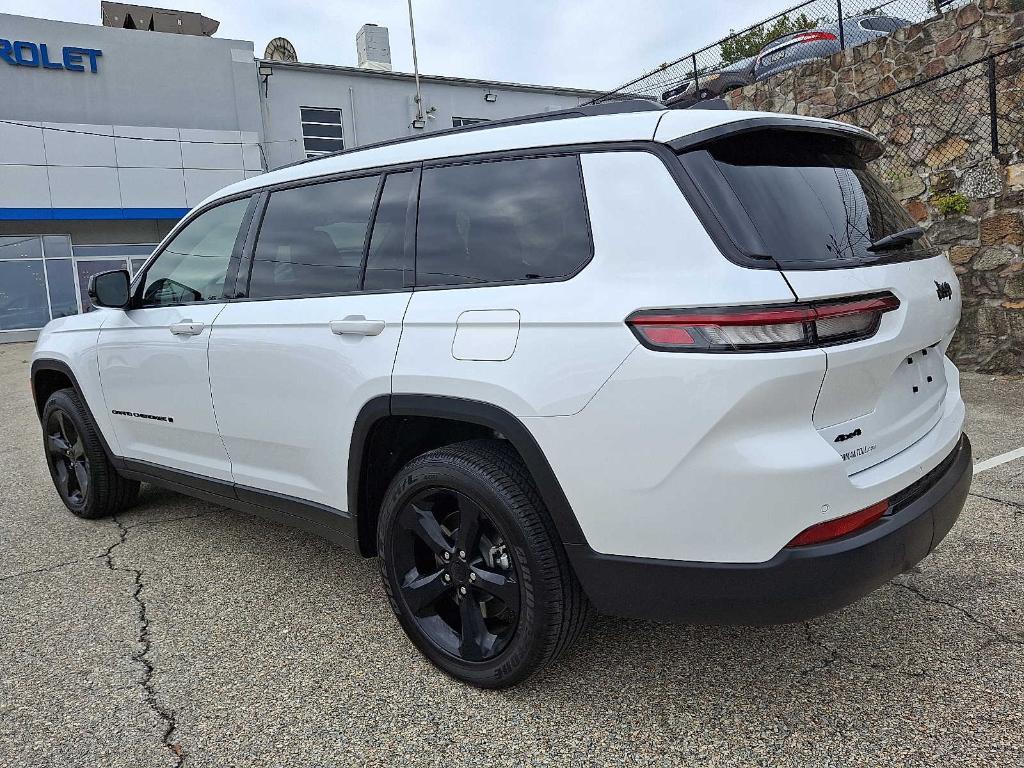 used 2025 Jeep Grand Cherokee L car, priced at $43,495