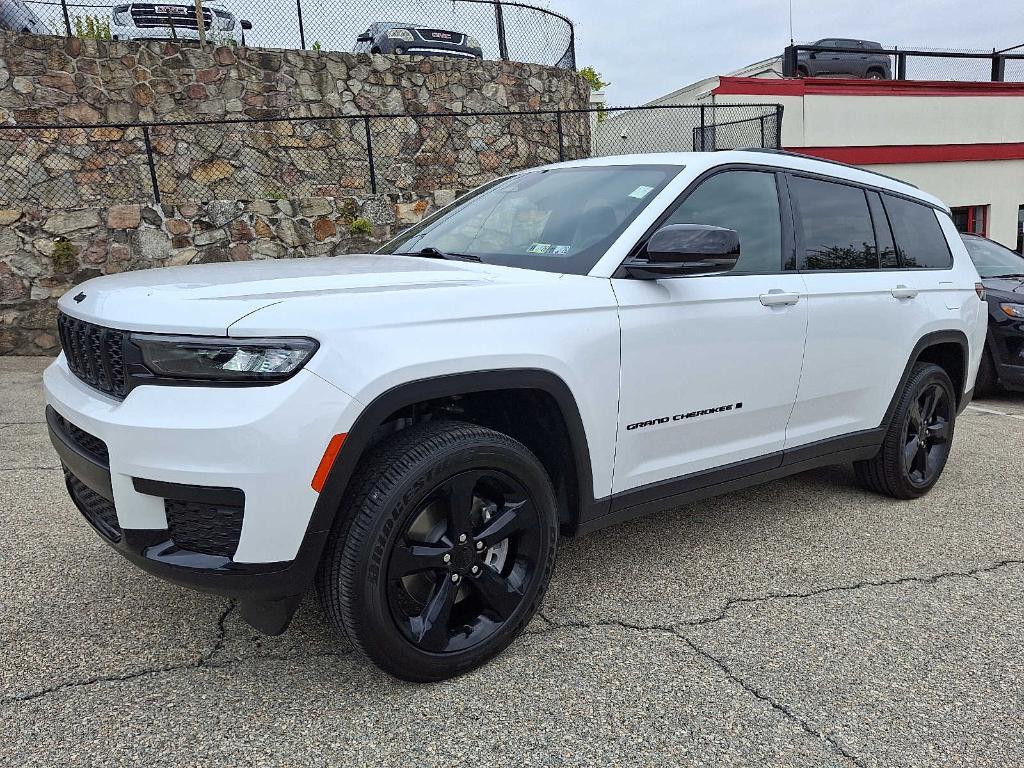 used 2025 Jeep Grand Cherokee L car, priced at $43,495
