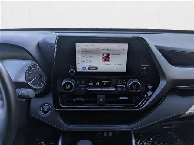 used 2023 Toyota Highlander car, priced at $33,853