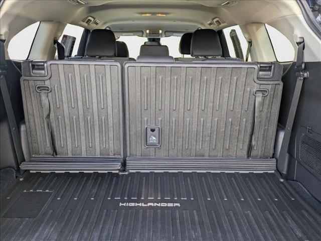 used 2023 Toyota Highlander car, priced at $33,853