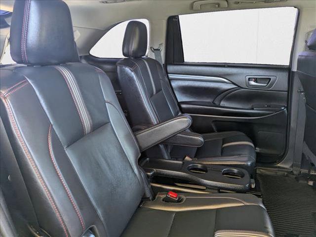 used 2019 Toyota Highlander car, priced at $24,802