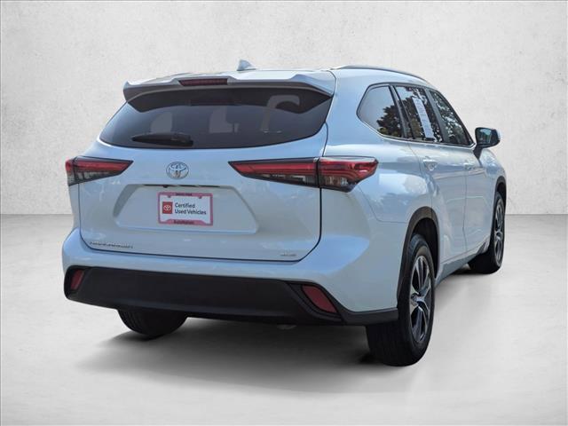 used 2023 Toyota Highlander car, priced at $34,995
