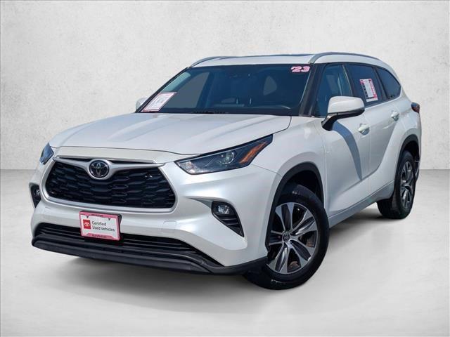 used 2023 Toyota Highlander car, priced at $32,695