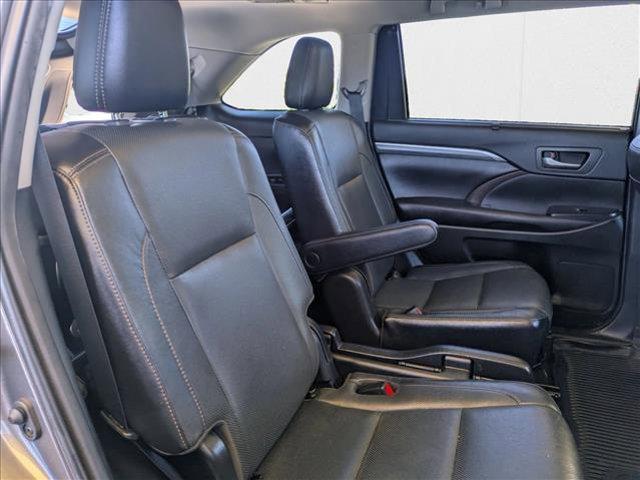 used 2019 Toyota Highlander Hybrid car, priced at $30,025
