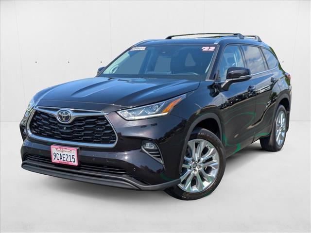 used 2022 Toyota Highlander car, priced at $38,999