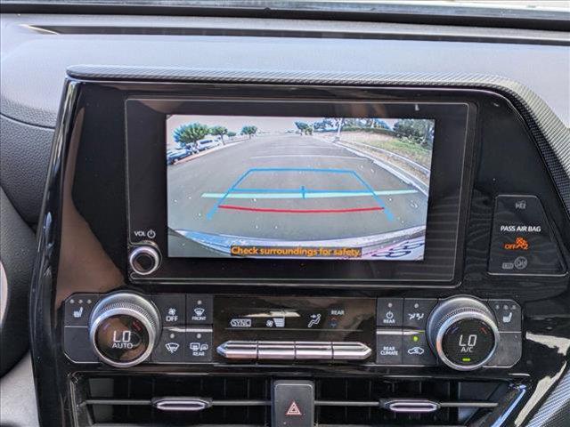used 2023 Toyota Highlander car, priced at $37,895