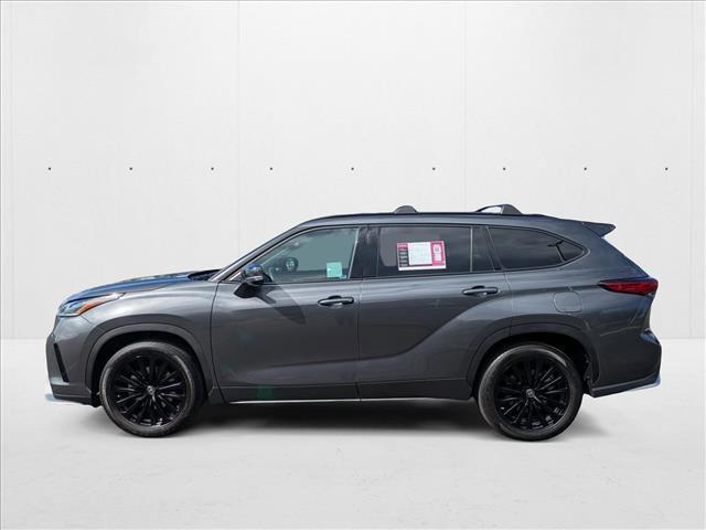 used 2023 Toyota Highlander car, priced at $37,895