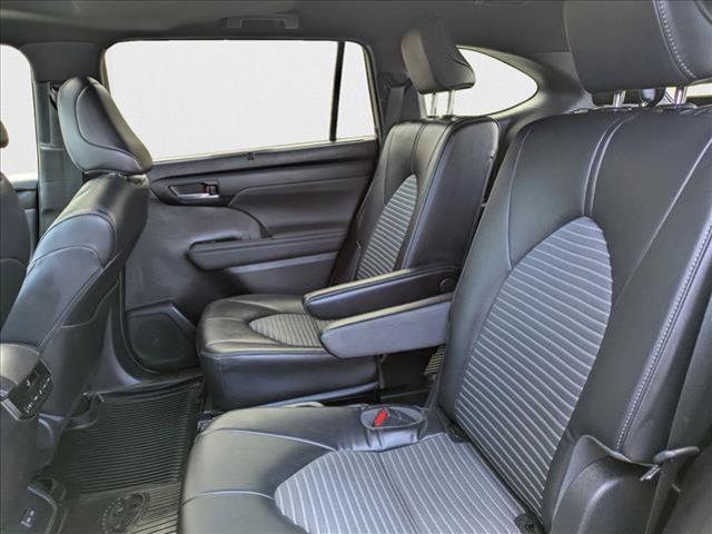 used 2023 Toyota Highlander car, priced at $37,895