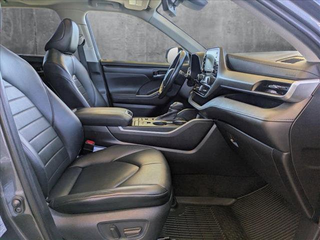 used 2020 Toyota Highlander car, priced at $32,659