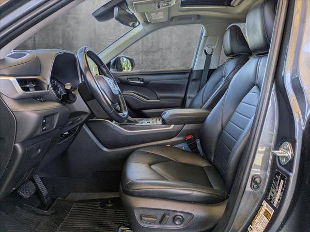 used 2020 Toyota Highlander car, priced at $32,659