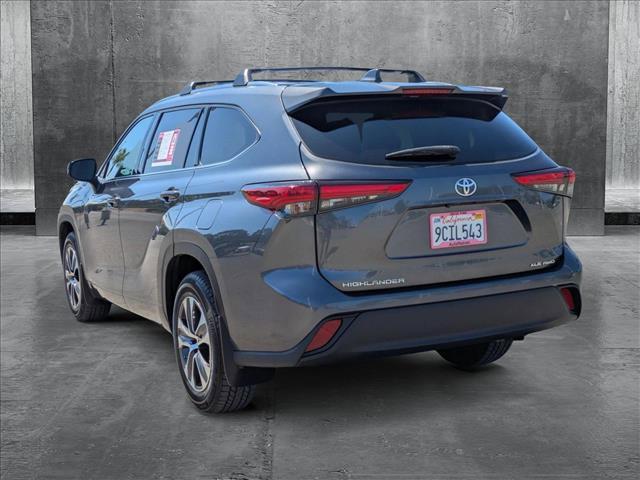 used 2020 Toyota Highlander car, priced at $32,659