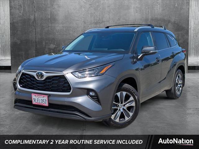 used 2024 Toyota Highlander car, priced at $42,985