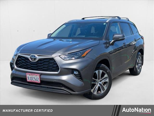 used 2023 Toyota Highlander car, priced at $37,695
