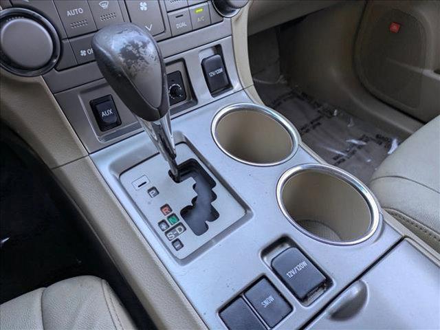 used 2008 Toyota Highlander car, priced at $6,985