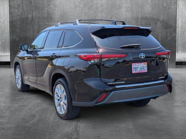 used 2022 Toyota Highlander car, priced at $35,485
