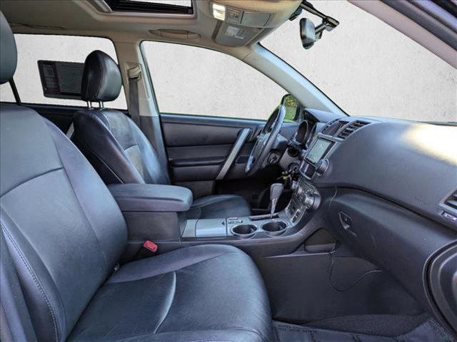 used 2013 Toyota Highlander car, priced at $11,995