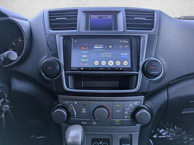 used 2013 Toyota Highlander car, priced at $11,995