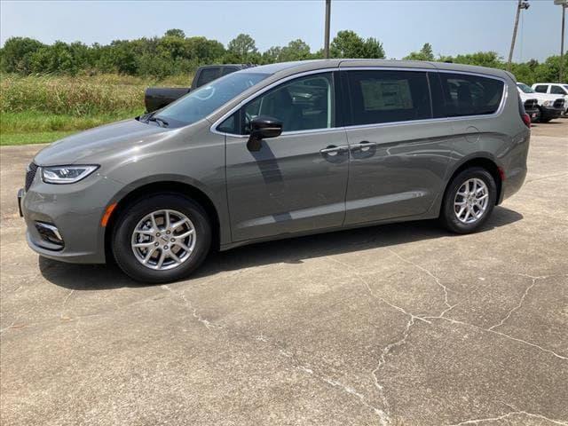 new 2024 Chrysler Pacifica car