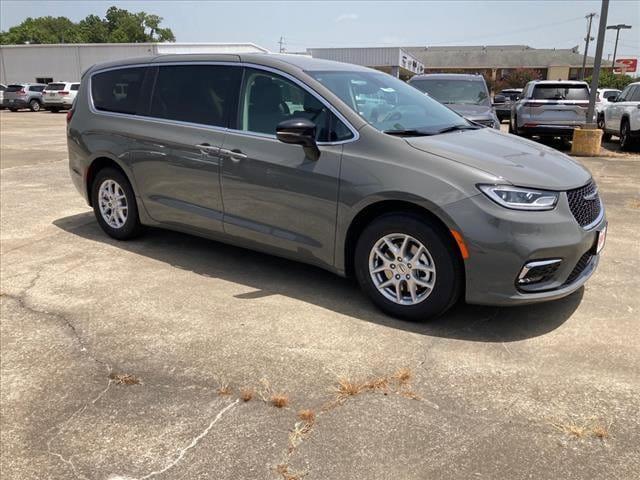 new 2024 Chrysler Pacifica car