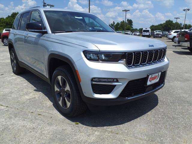 new 2023 Jeep Grand Cherokee 4xe car