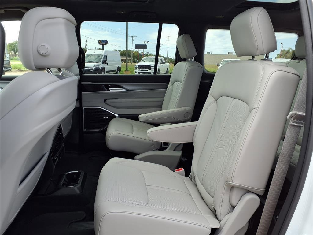 new 2025 Jeep Wagoneer car