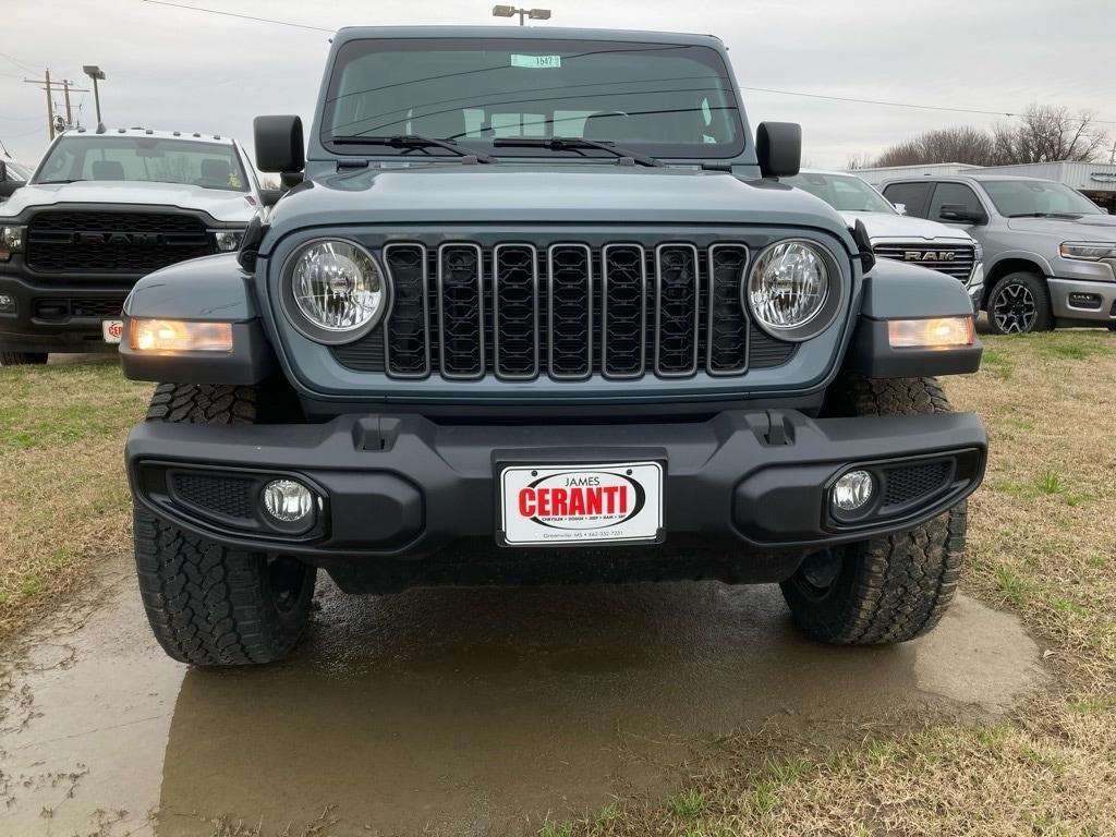 new 2025 Jeep Gladiator car