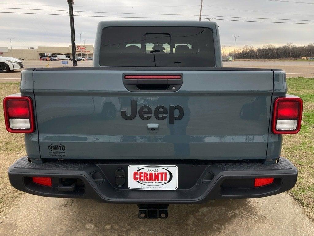 new 2025 Jeep Gladiator car