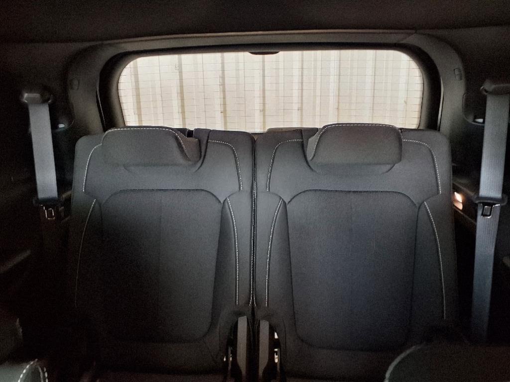 new 2025 Jeep Grand Cherokee L car
