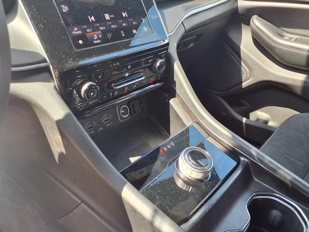 used 2024 Jeep Grand Cherokee L car