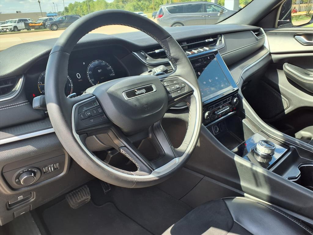 used 2024 Jeep Grand Cherokee L car