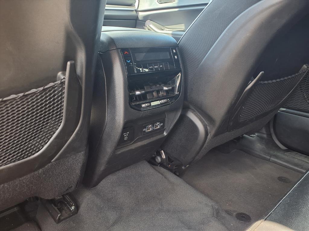 used 2024 Jeep Grand Cherokee L car