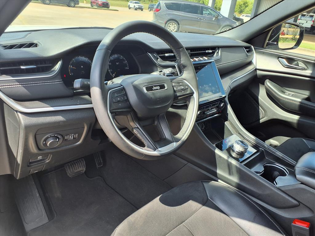 used 2024 Jeep Grand Cherokee L car