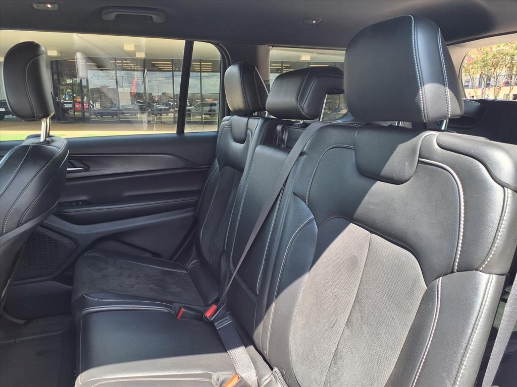 used 2024 Jeep Grand Cherokee L car