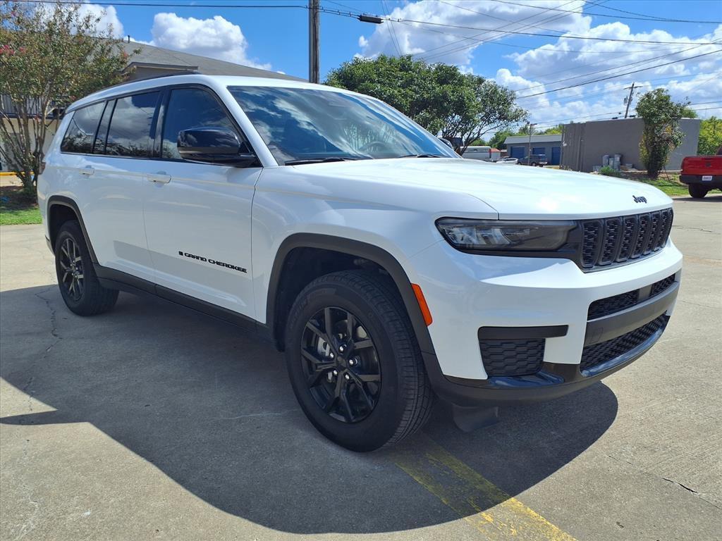 used 2024 Jeep Grand Cherokee L car