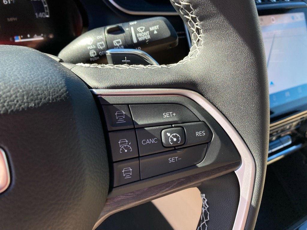 new 2025 Jeep Grand Cherokee L car