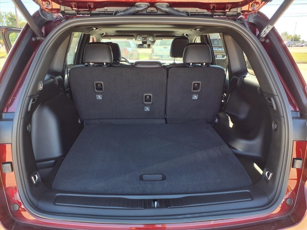 new 2025 Jeep Grand Cherokee car