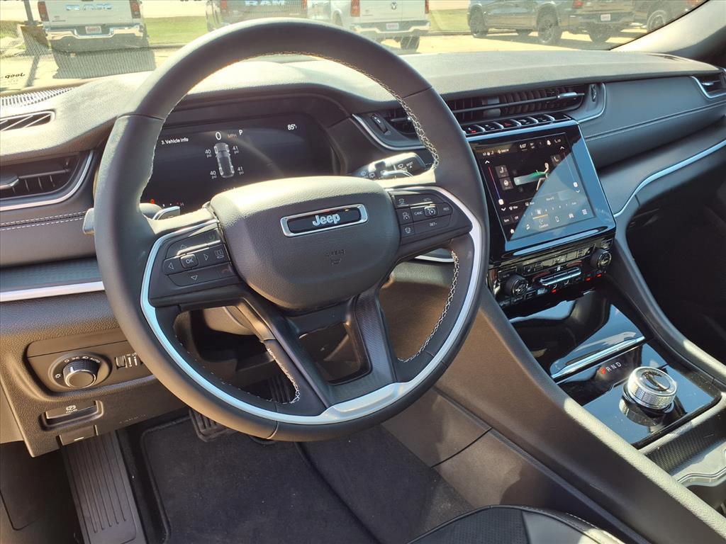 new 2025 Jeep Grand Cherokee car