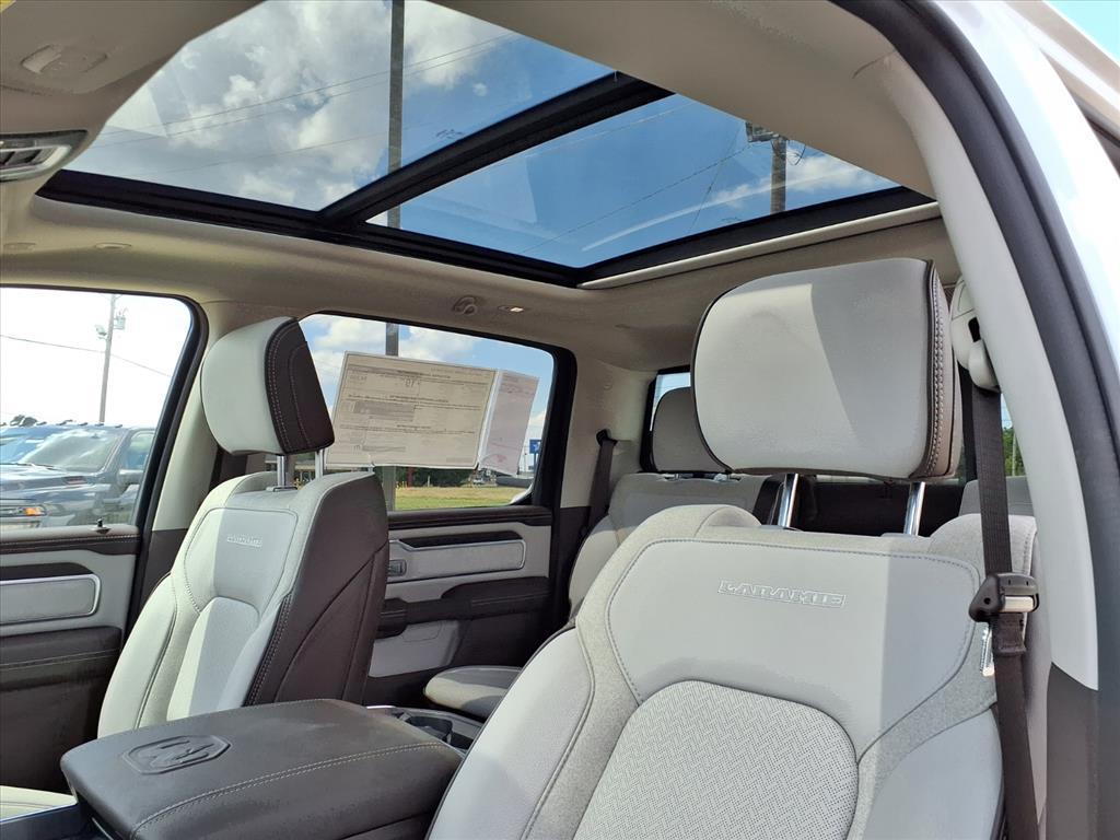 new 2025 Ram 1500 car