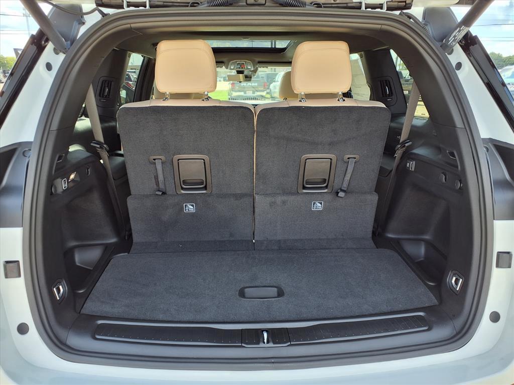 new 2025 Jeep Grand Cherokee L car