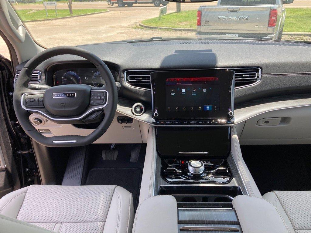 new 2024 Jeep Wagoneer car
