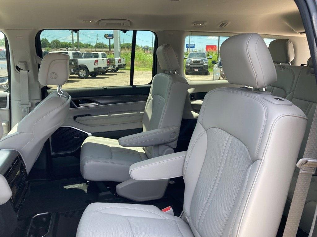 new 2024 Jeep Wagoneer car