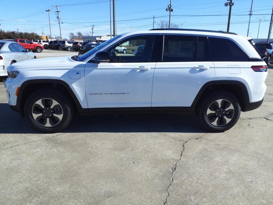 new 2023 Jeep Grand Cherokee 4xe car