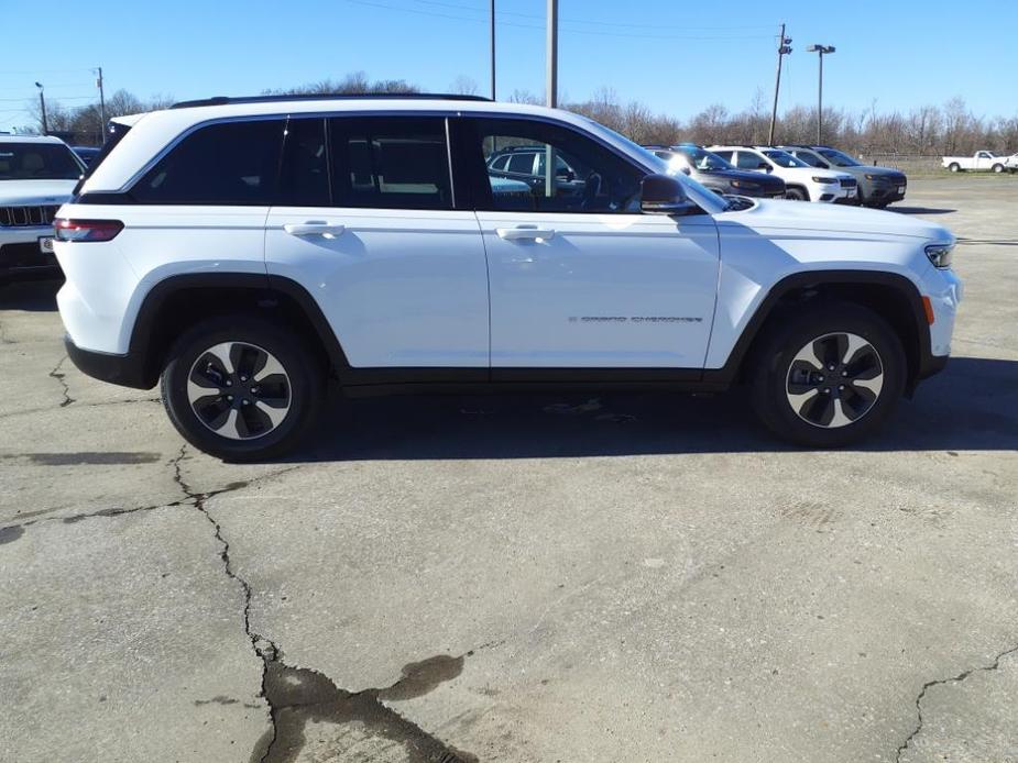 new 2023 Jeep Grand Cherokee 4xe car